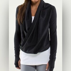 IVIVVA by LULULEMON girls size 12 black four count shrug wrap